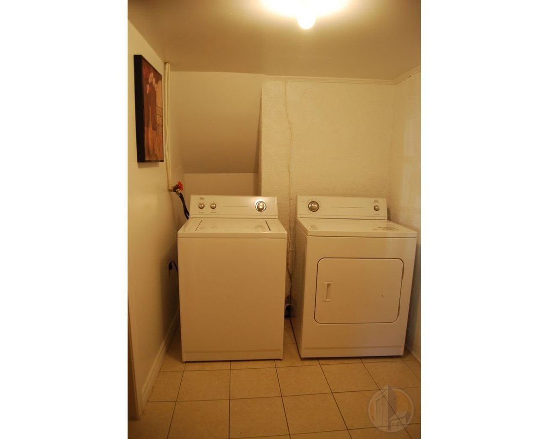 LACHINE WATERFRONT 6-ROOMS*2-FLOORS*2-BEDROOM*YARD - Photo 12