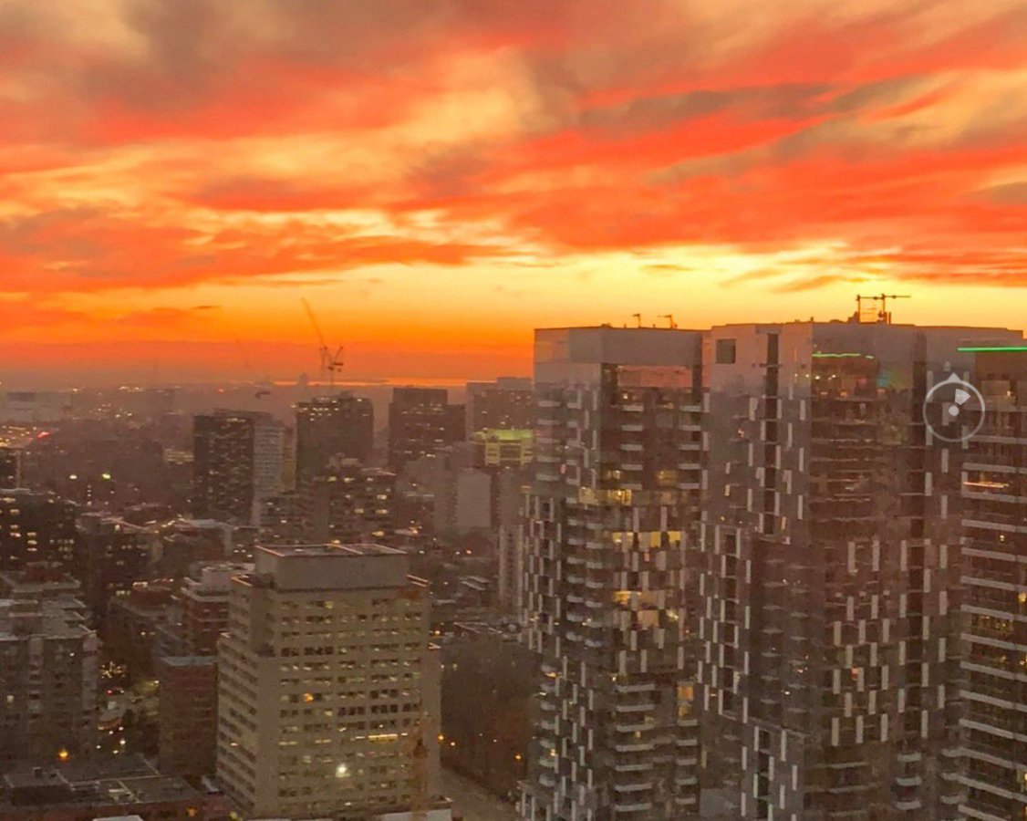 Luxury condo at the Bell Centre - 34 floors - Photo 7