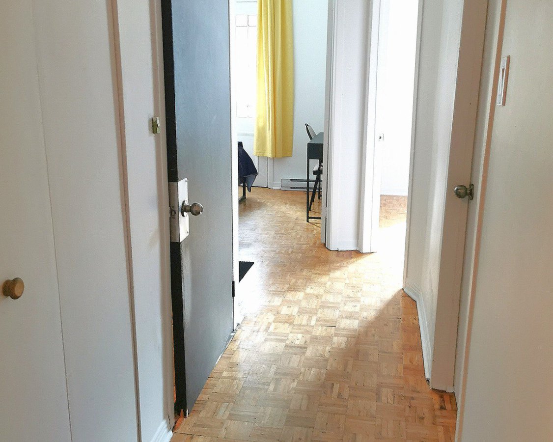 3 Bedroom Apartment Downtown Montreal - Photo 9