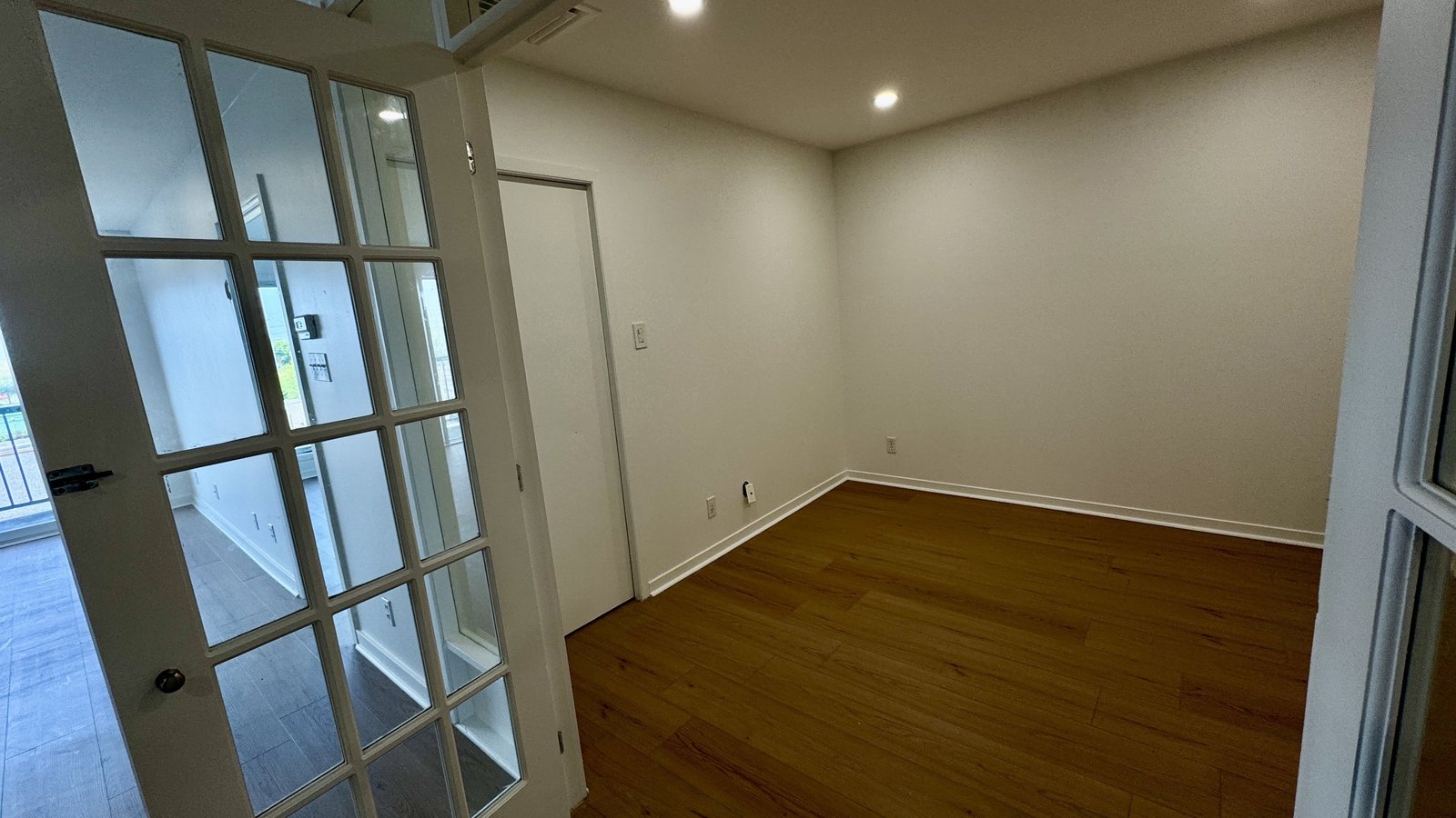 Condo 4 1/2 furnished, short term, ALL INCLUSIVE - Photo 5