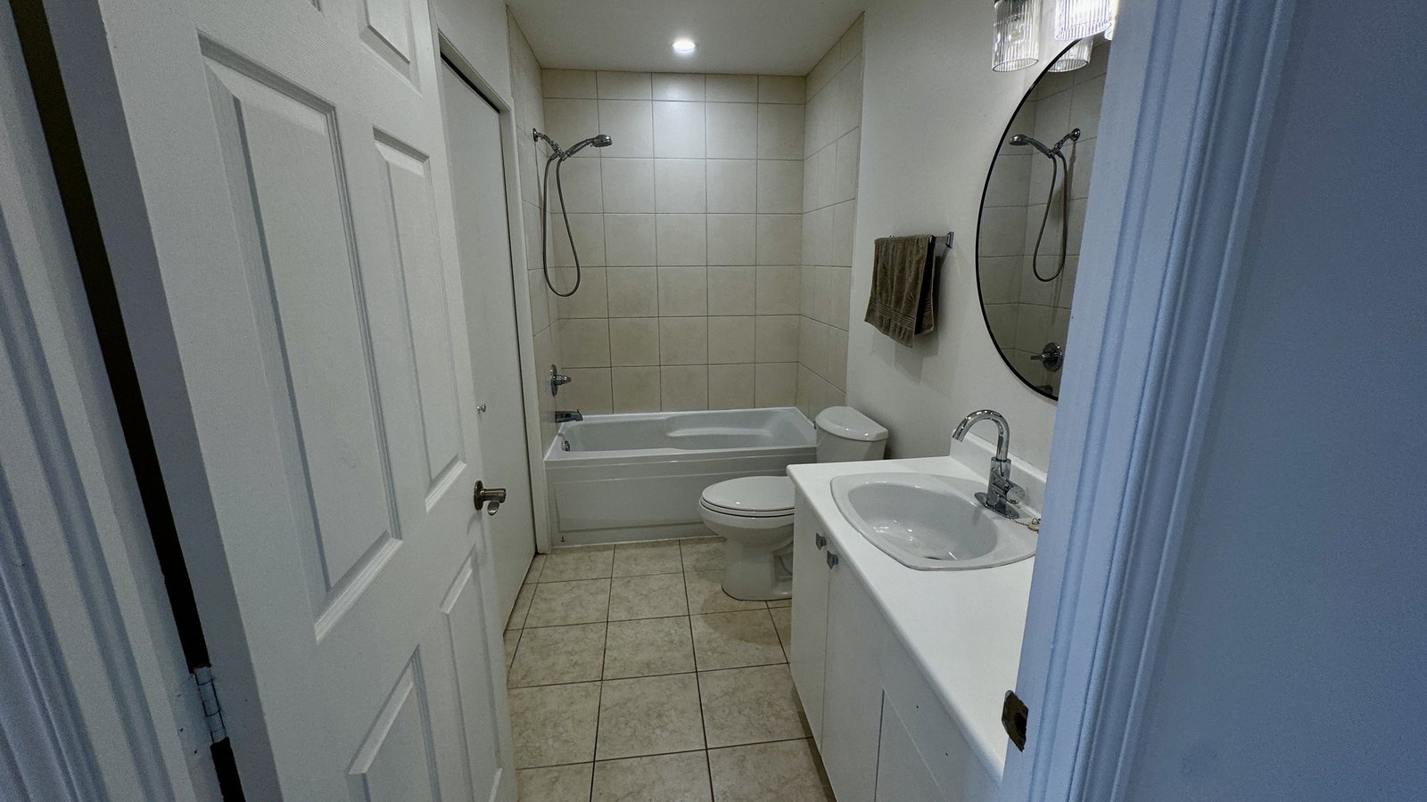 Condo 4 1/2 furnished, short term, ALL INCLUSIVE - Photo 6