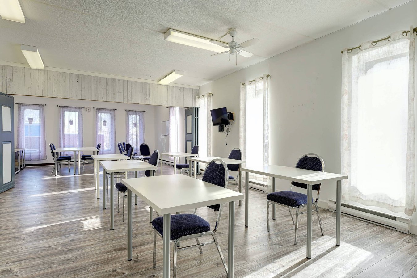 Rentals.ca PointeauxTrembles Montréal Apartments, Condos and Houses