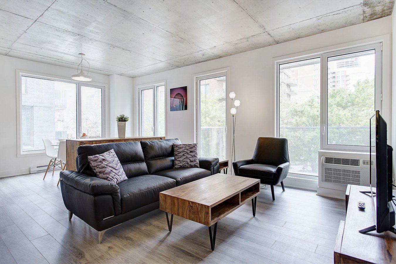 Montréal QC Condos for Rent