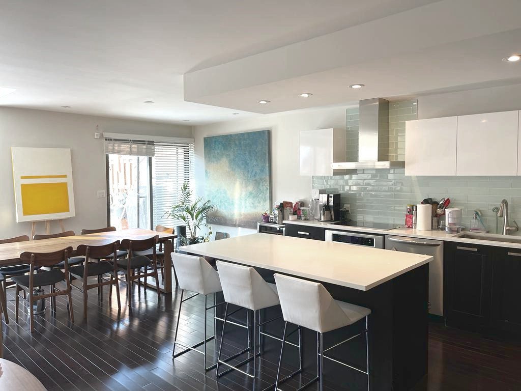 Louer.ca ) 4875 Maisonneuve Boulevard West, Montréal QC for Rent