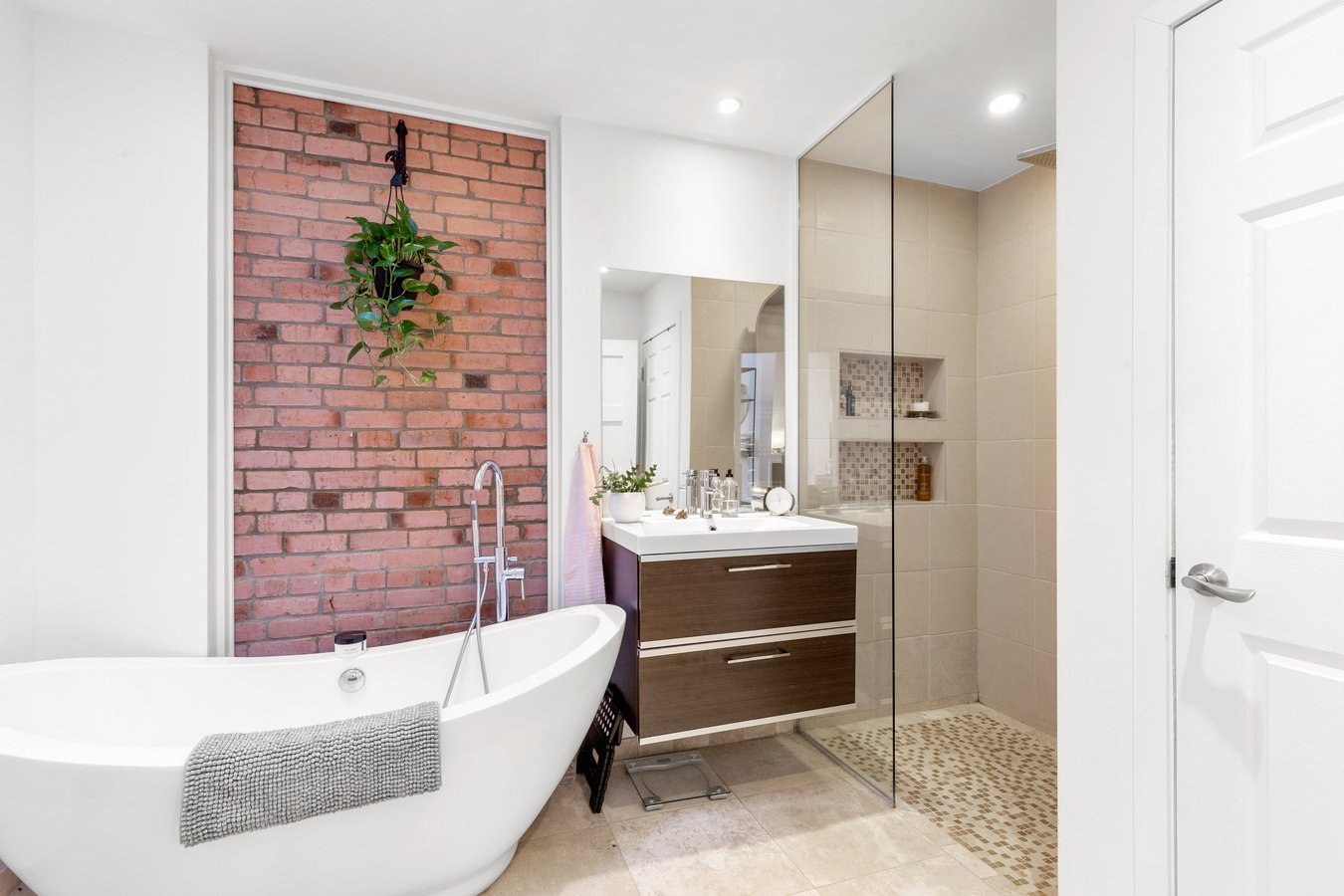 2035 Rue Sanguinet - Photo 9