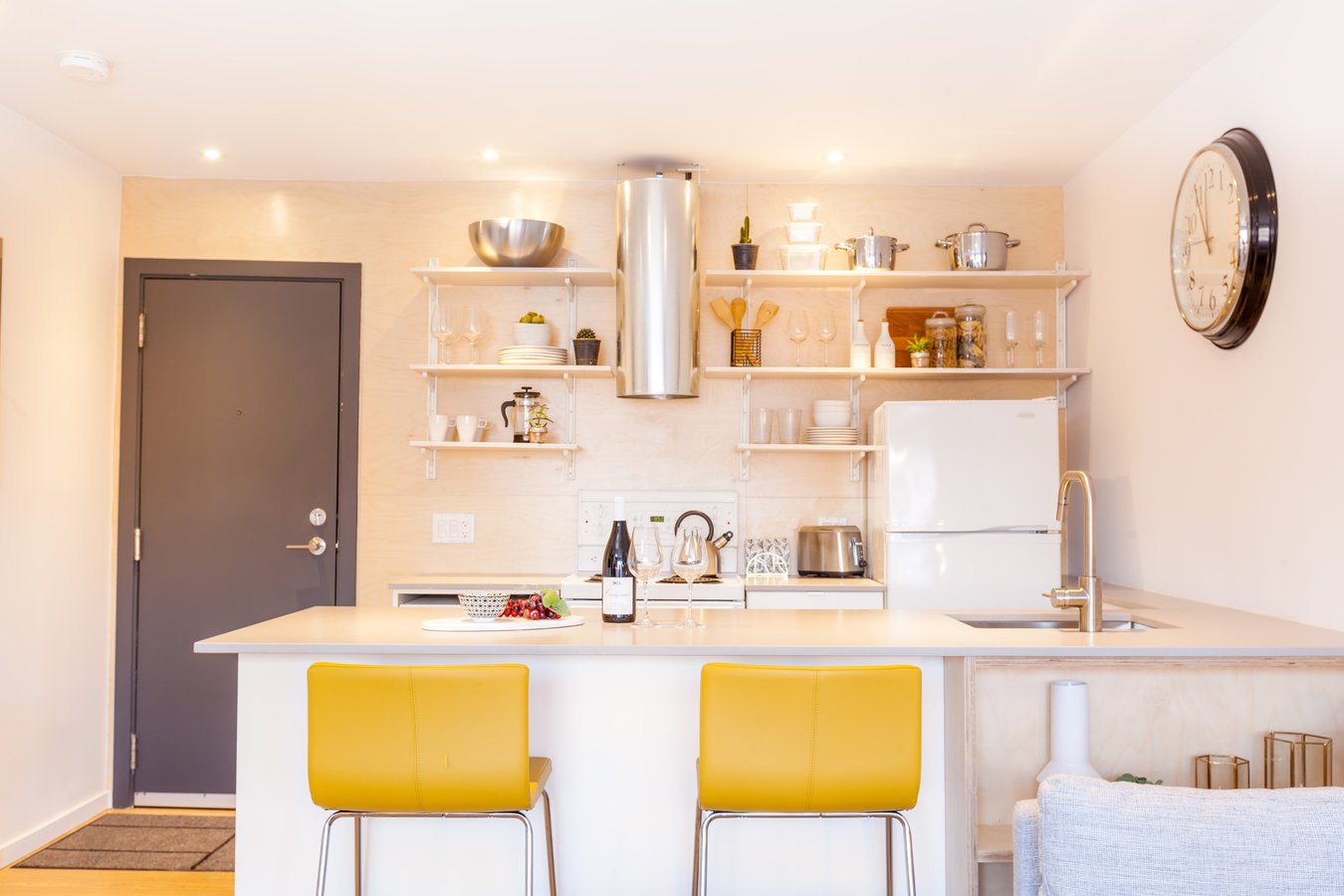 Montréal QC Multi Units and Studios for Rent