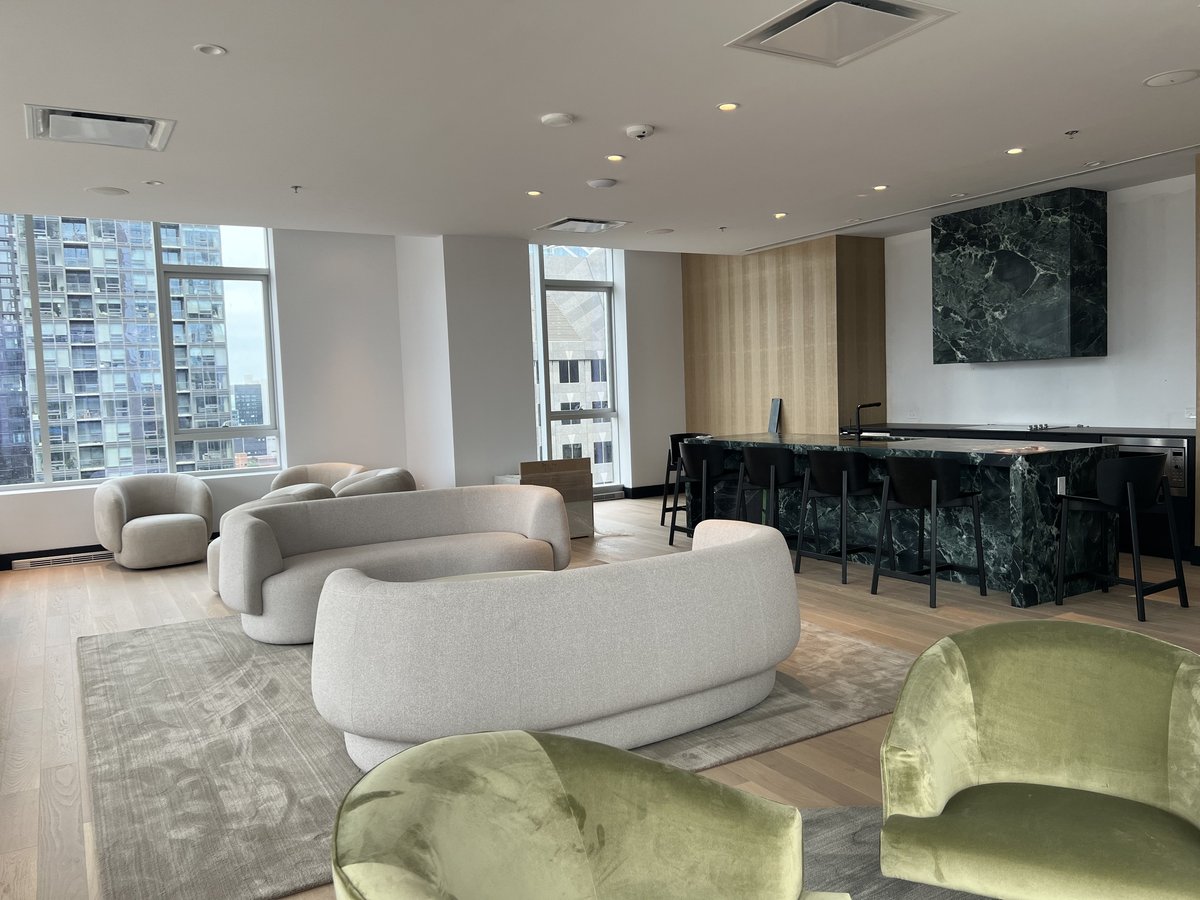 1215 Rue du Square-Phillips - Photo 35