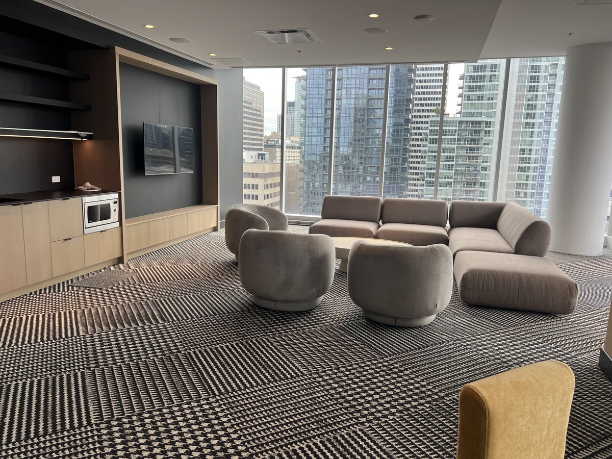 1215 Rue du Square-Phillips - Photo 34