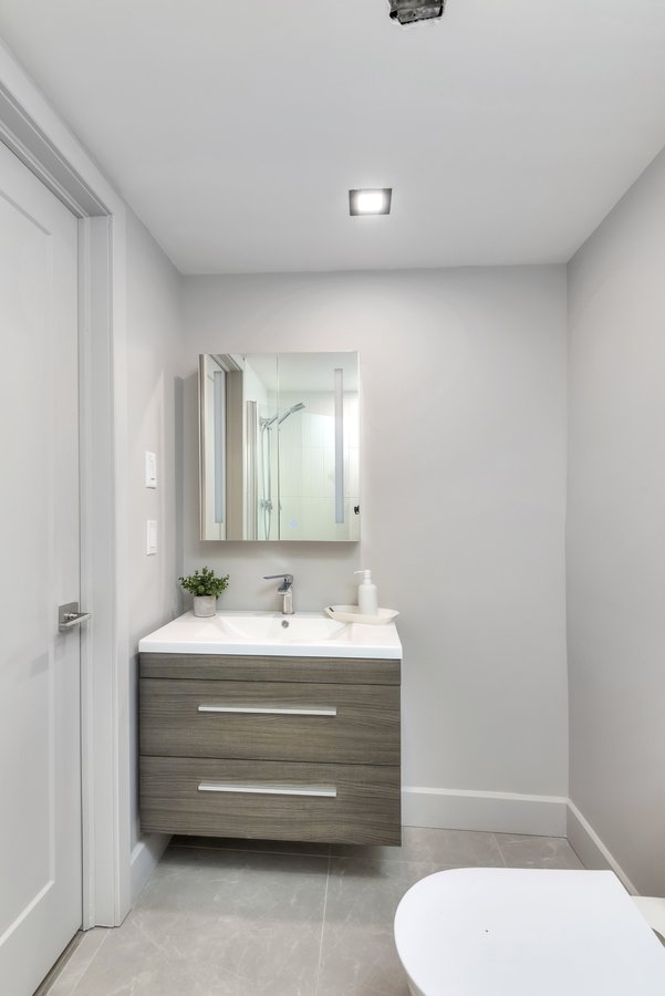 2555 Avenue Benny - Photo 10