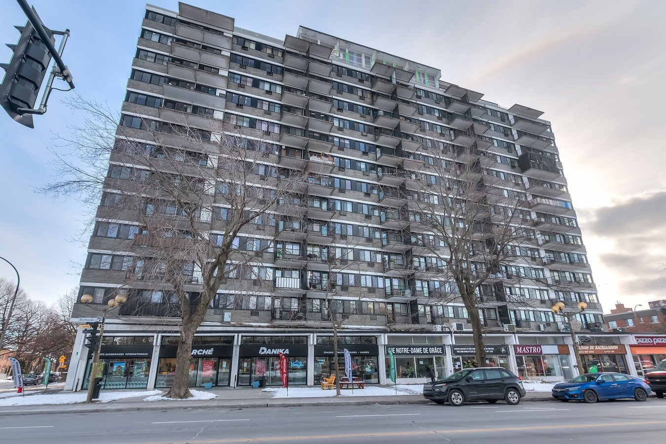 2555 Avenue Benny - Photo 4