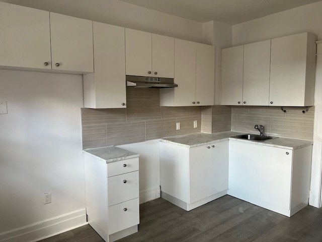869 Avenue 6e - Photo 1