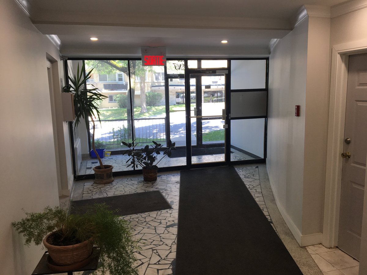 2610 Avenue Kent - Photo 2