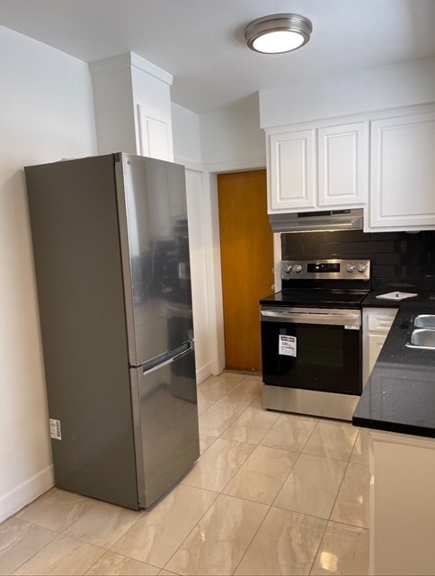 18 Hudson Avenue - Photo 1