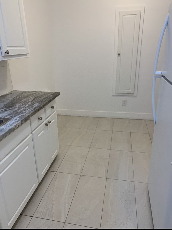 18 Hudson Avenue - Photo 3