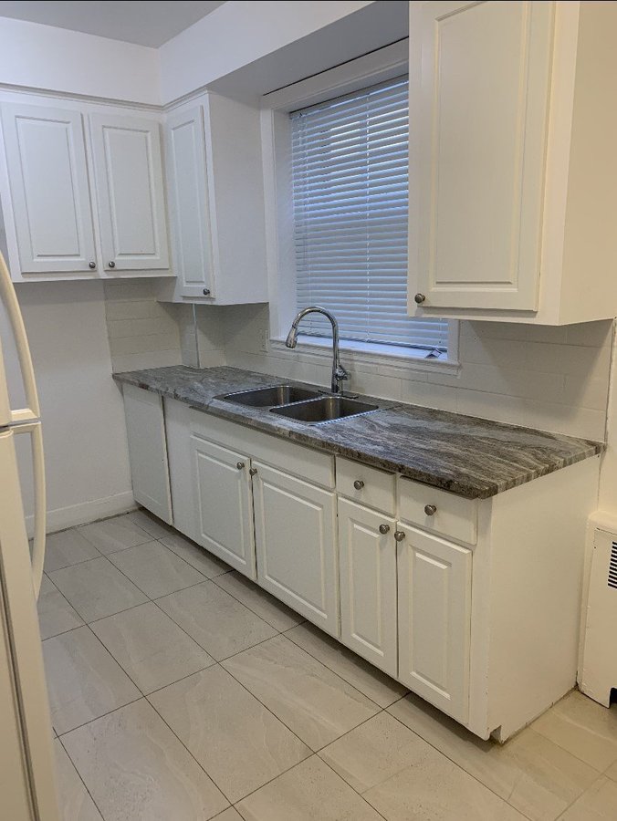 18 Hudson Avenue - Photo 2