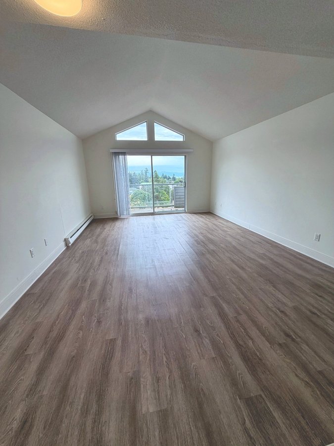 1651 Dufferin Crescent - Photo 4