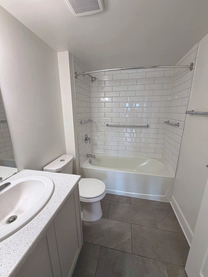 1651 Dufferin Crescent - Photo 7