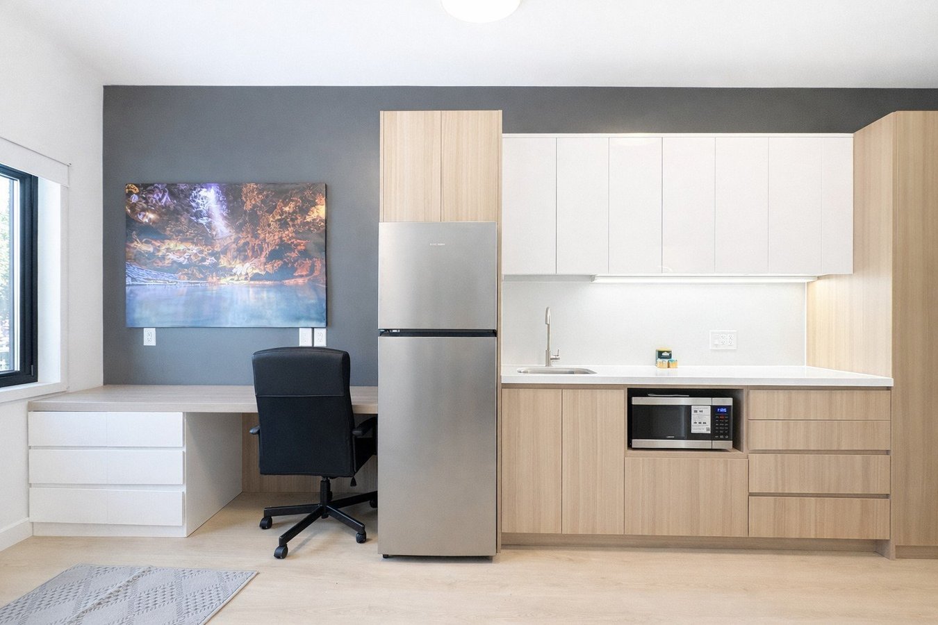 512 Moodie Drive - Photo 2