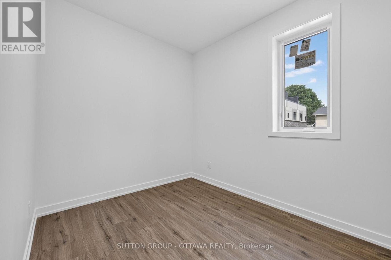 994 Woodroffe Avenue - Photo 6