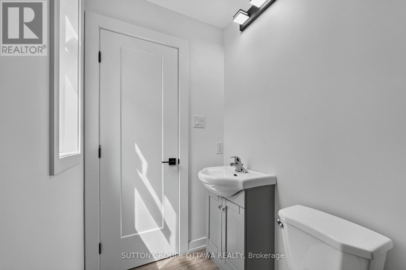994 Woodroffe Avenue - Photo 9