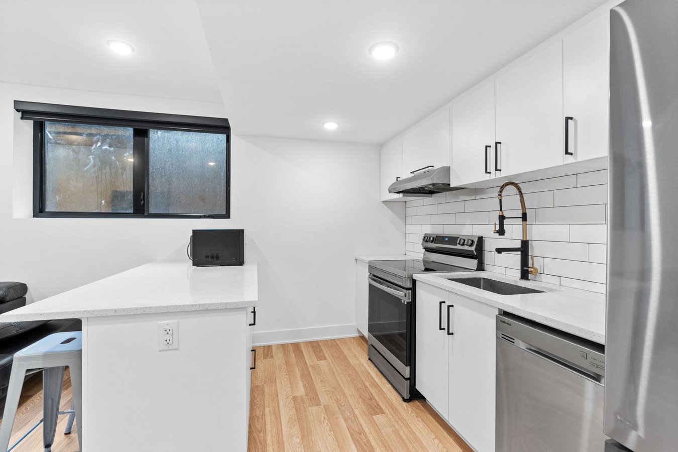 1398 Fisher Avenue - Photo 6