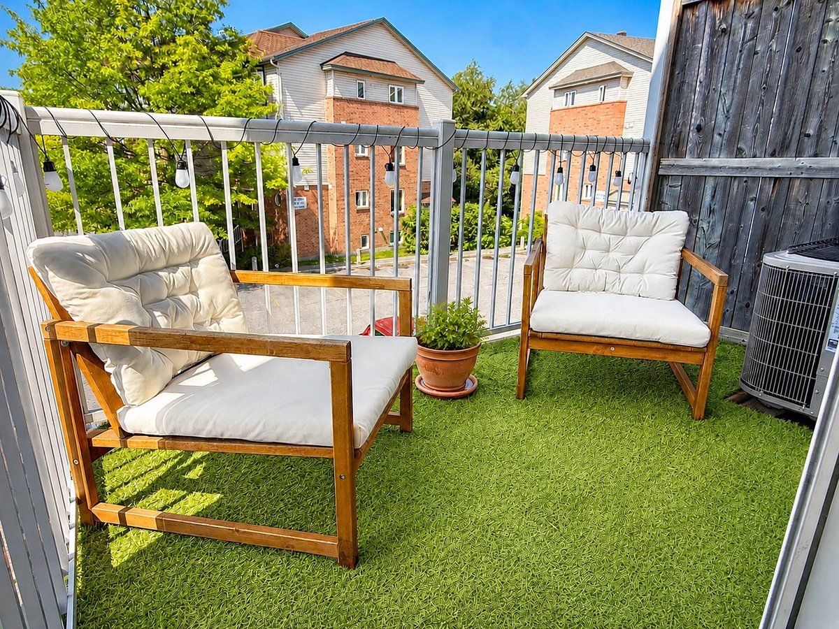 1358 Guthrie Street - Photo 3