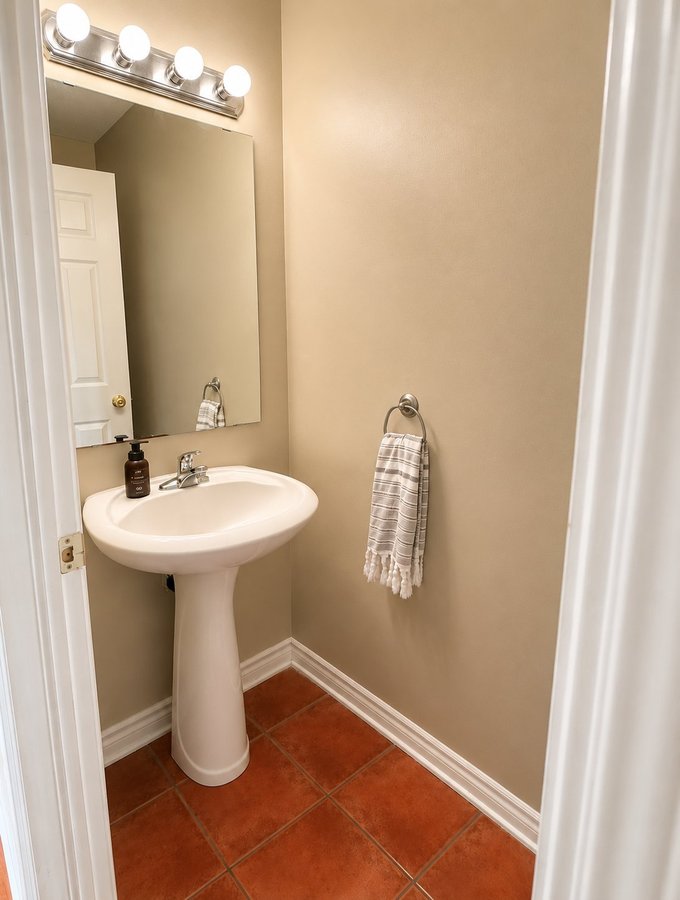 1358 Guthrie Street - Photo 8