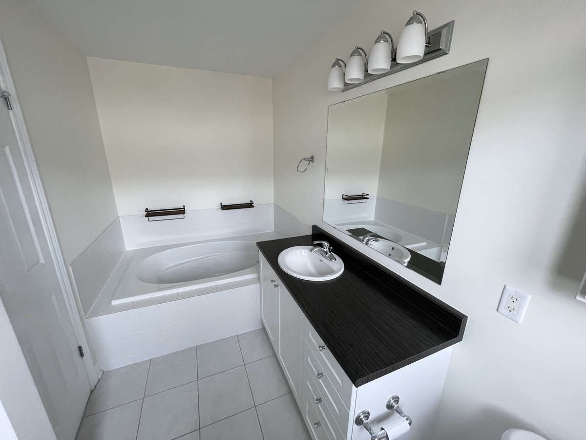 726 Paul Métivier Drive - Photo 12