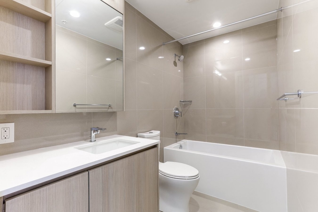 618 Carnarvon Street - Photo 3
