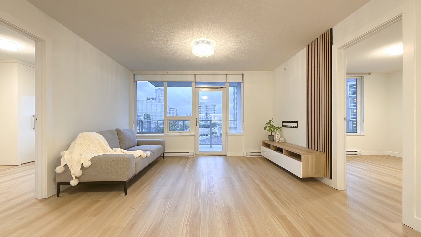 908 Quayside Drive - Photo 3
