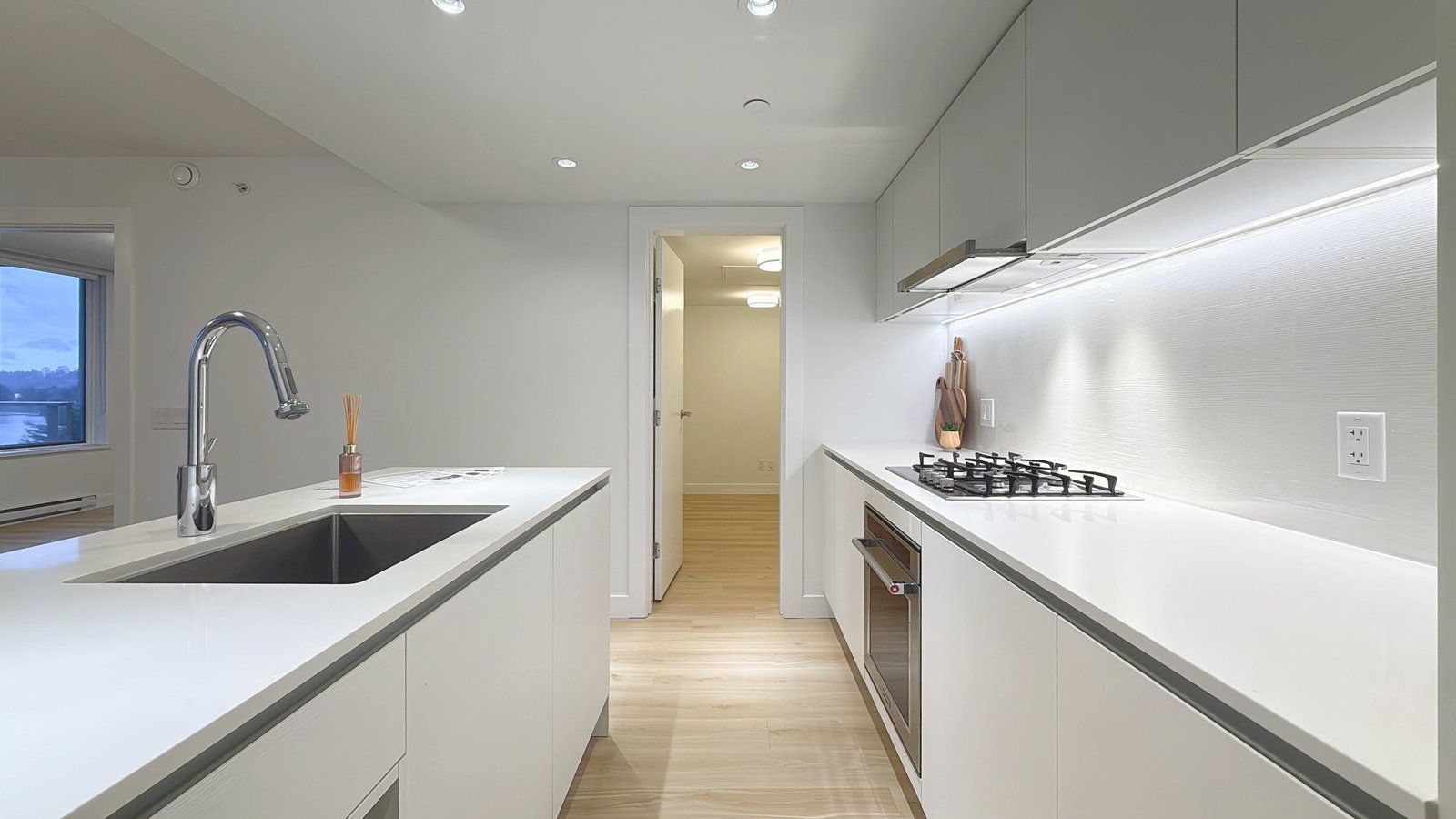 908 Quayside Drive - Photo 5