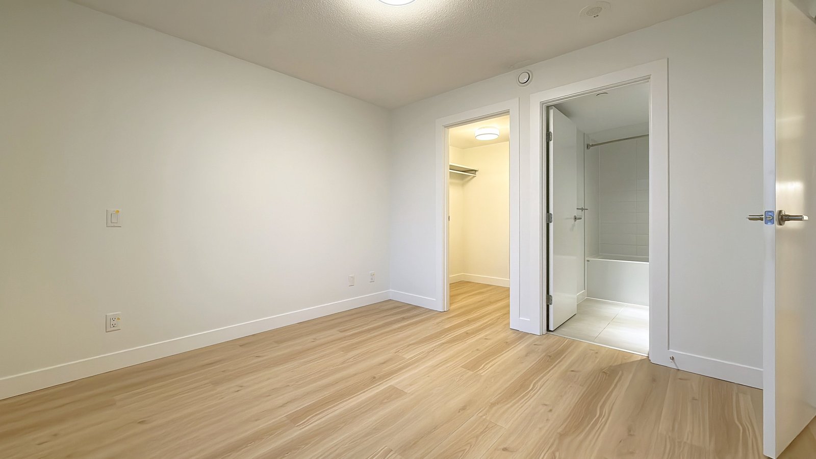 908 Quayside Drive - Photo 9