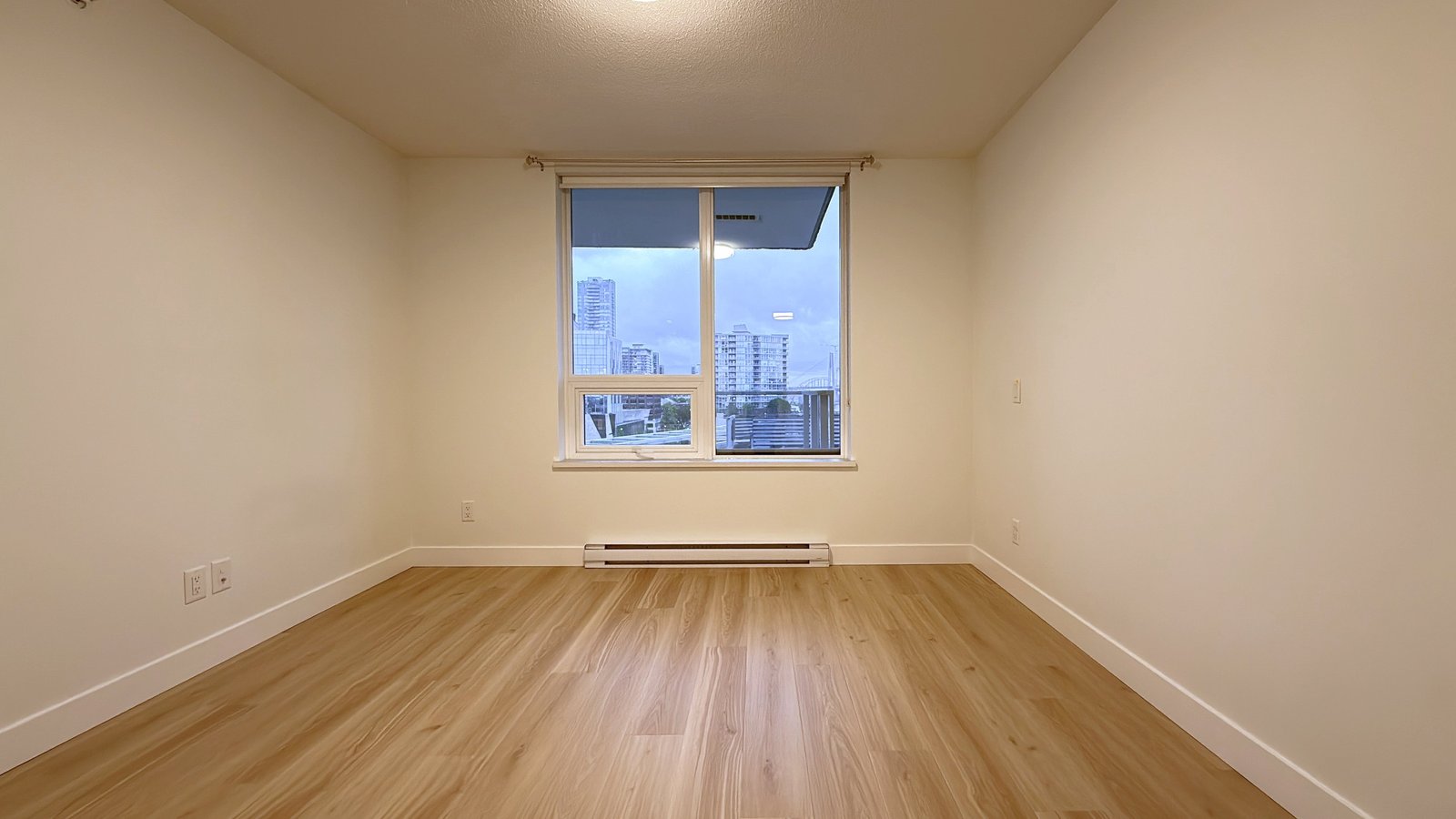 908 Quayside Drive - Photo 12