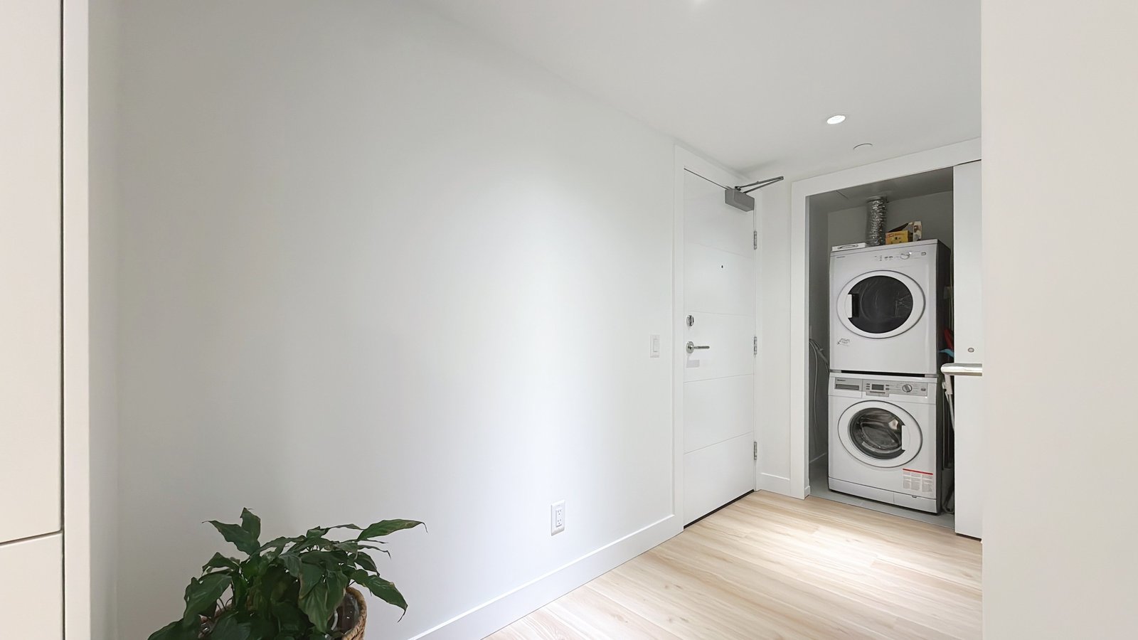 908 Quayside Drive - Photo 17