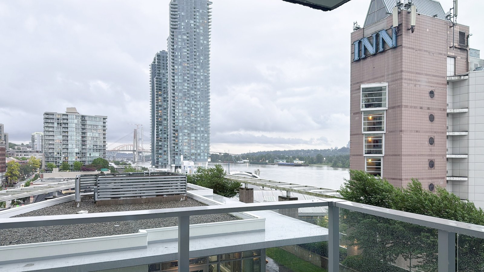 908 Quayside Drive - Photo 19