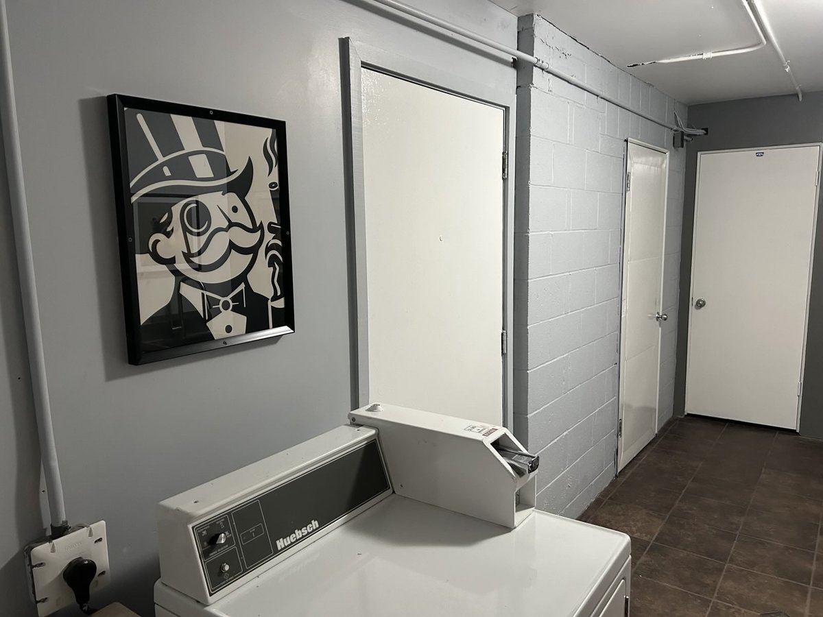 403 Agnes Street - Photo 3