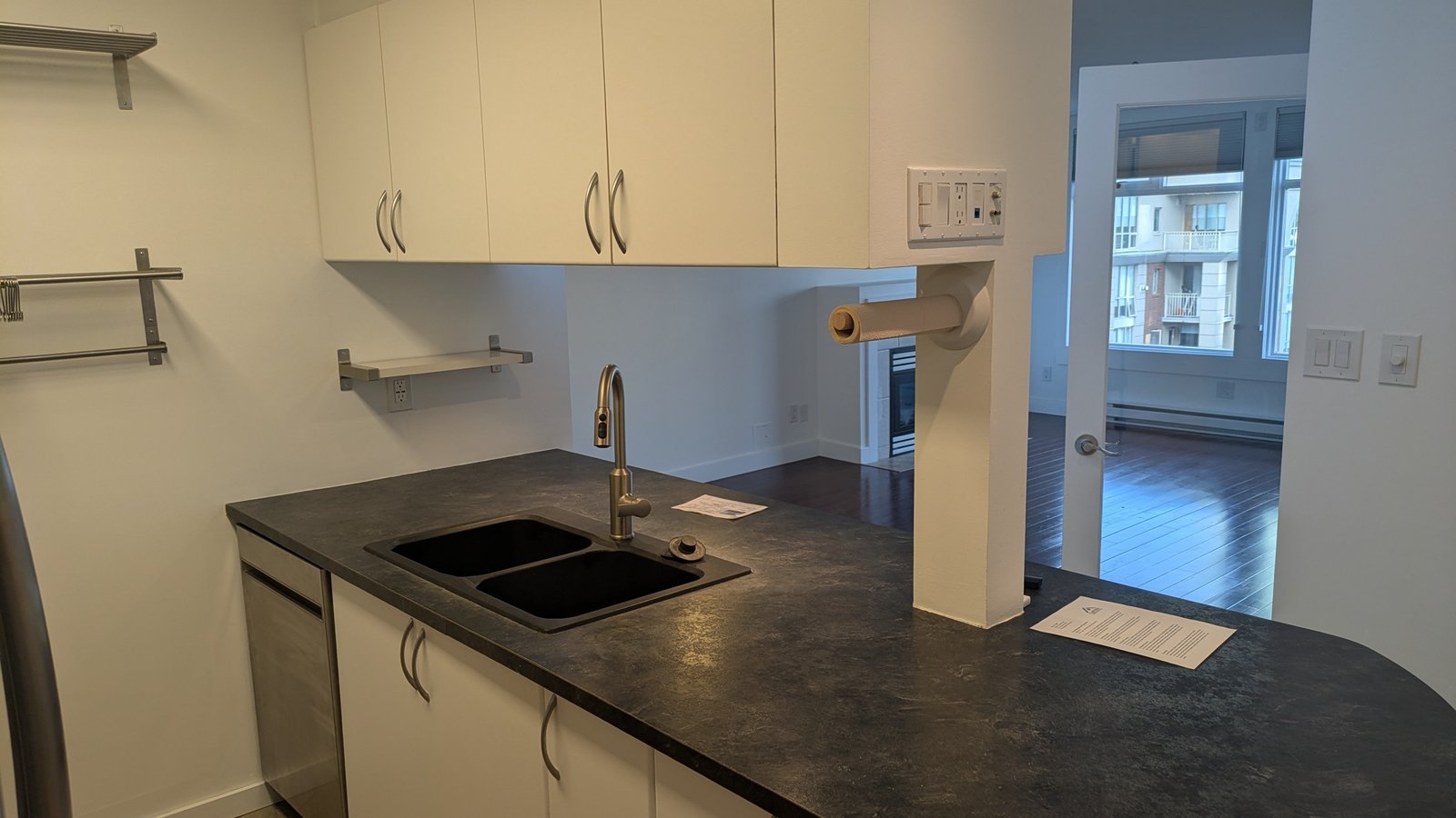 720 Carnarvon Street - Photo 4