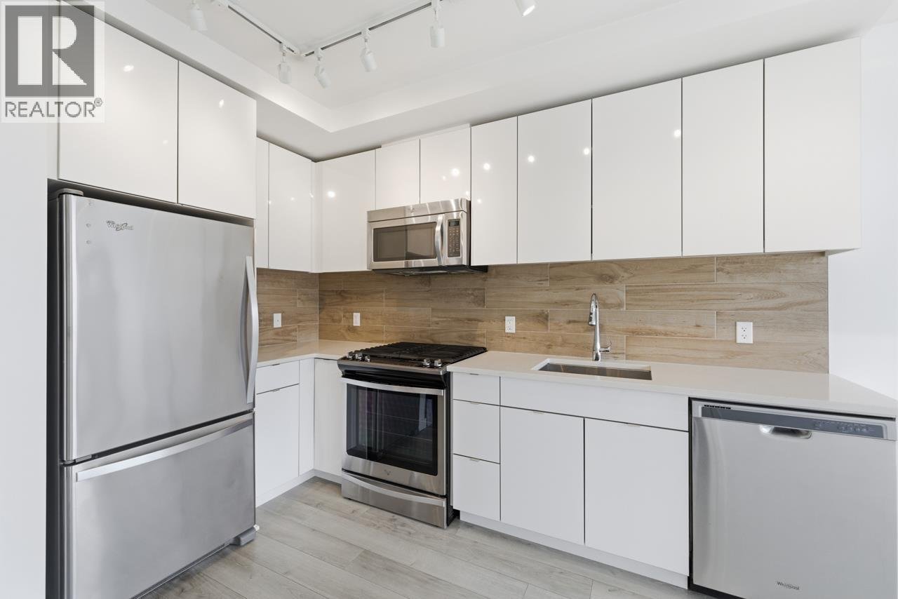 902 200 NELSON CRESCENT - Photo 3