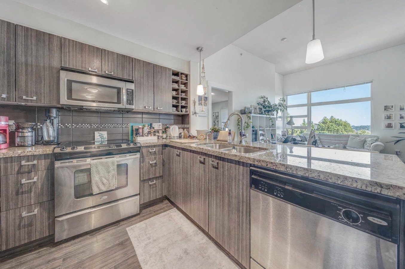 709 12th Street - Photo 2
