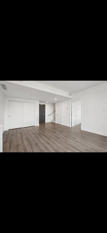 823 Carnarvon Street - Photo 2