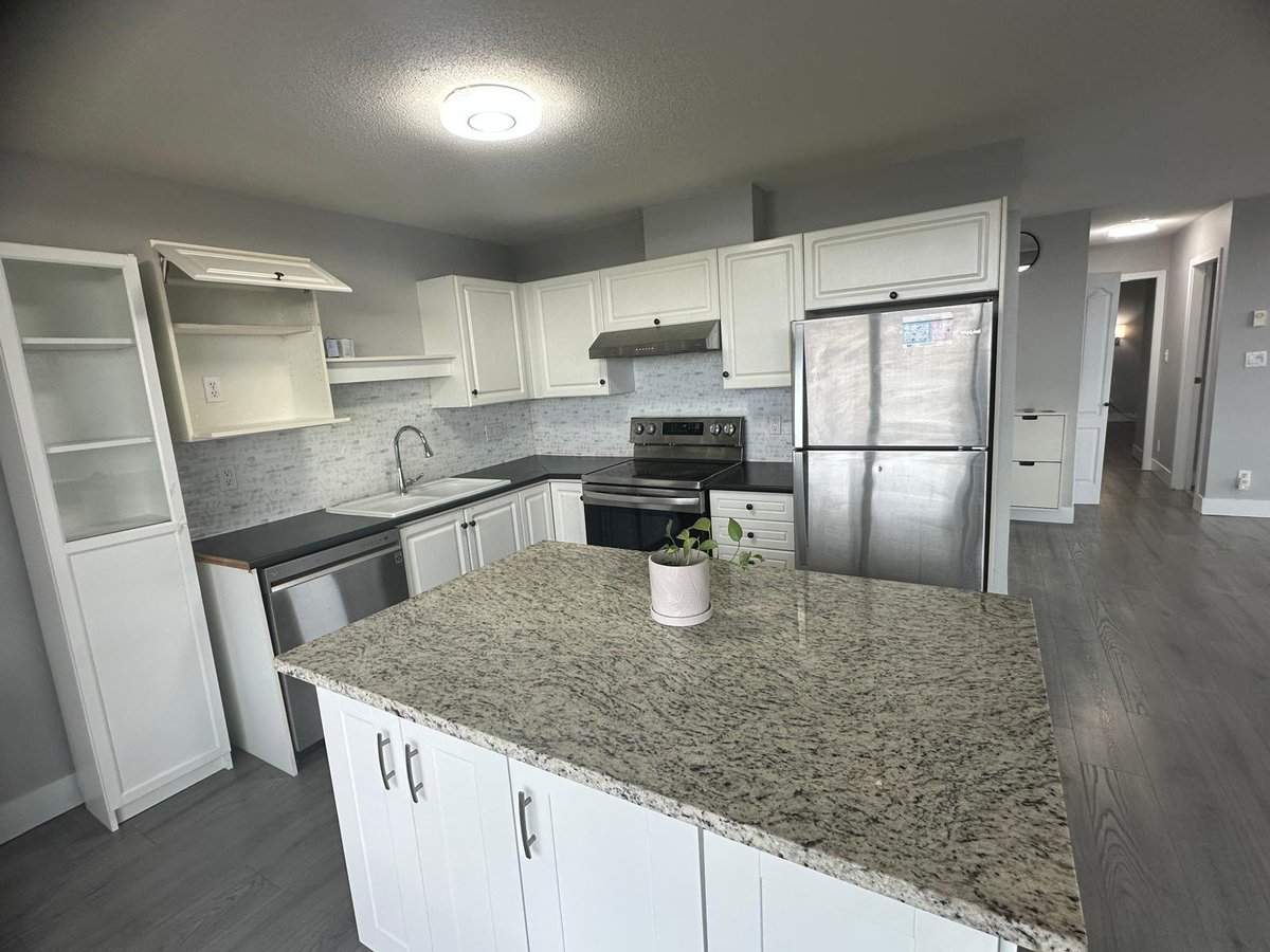 412 12th Street - Photo 4