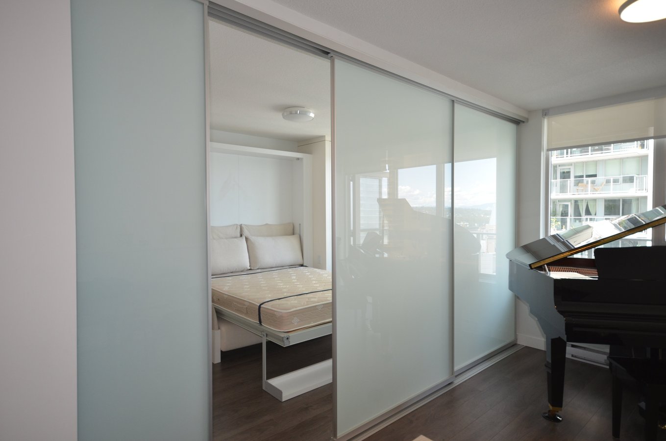 988 Quayside Drive - Photo 3