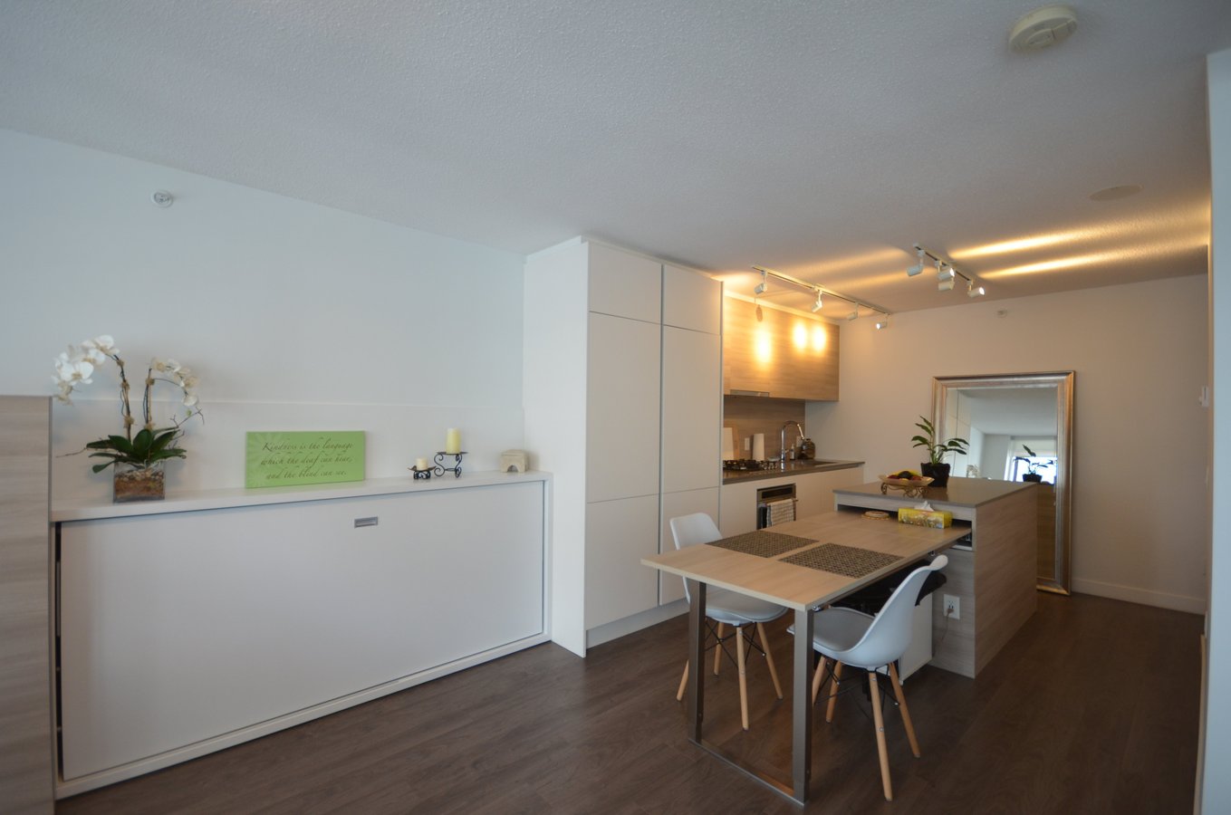 988 Quayside Drive - Photo 2