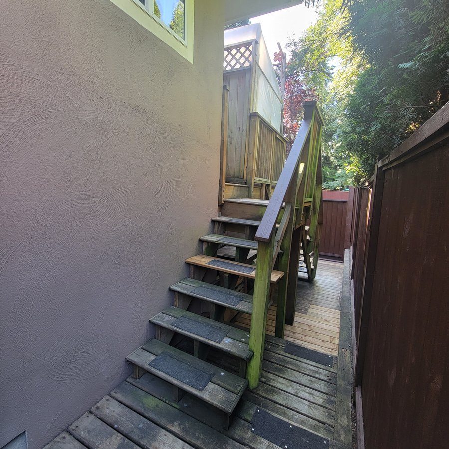 324 Alberta Street - Photo 10