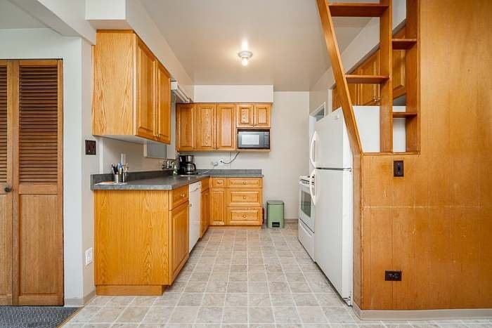 904 1st Street - Photo 3