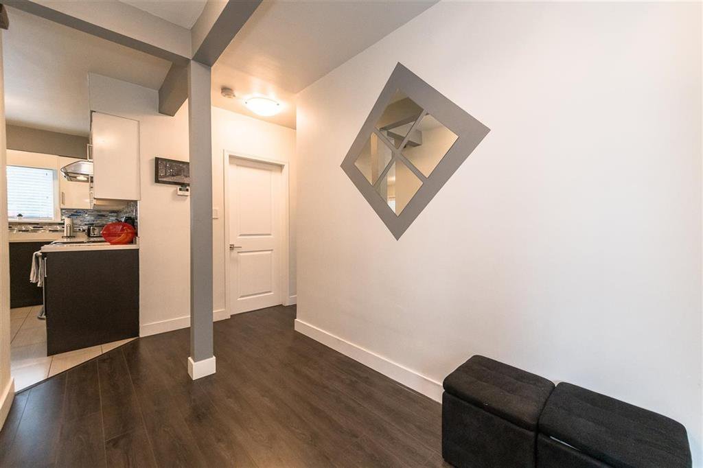 8th Avenue - Photo 8