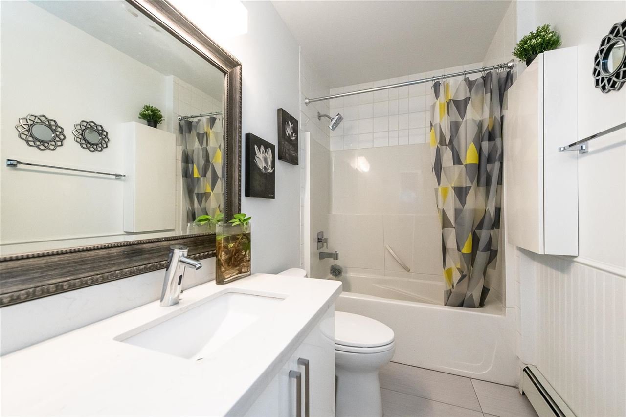 8th Avenue - Photo 9