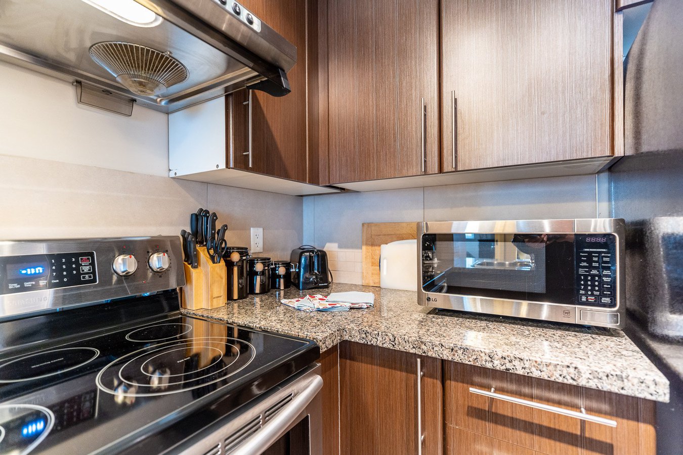 892 Carnarvon Street - Photo 6