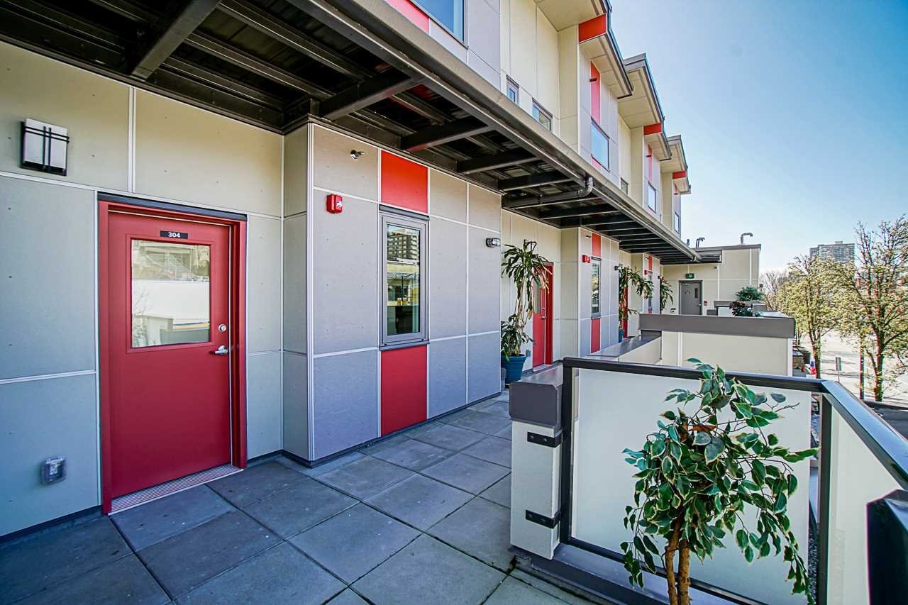 250 Columbia Street - Photo 1