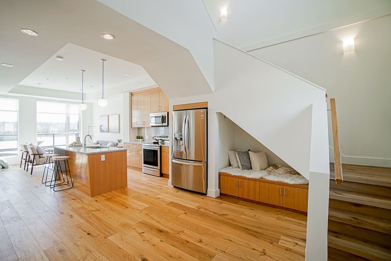 250 Columbia Street - Photo 3